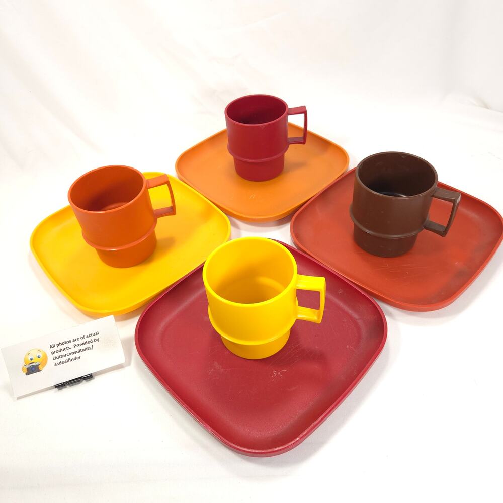 Tupperware Bundle 4 #1312 Stacking Mugs 4 #1534 Square Plates Harvest Colors